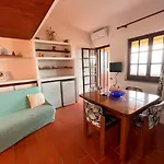 Con Vista Mare A Terramala Apartamento Terra Mala