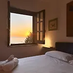 Con Vista Mare A Terramala Apartamento